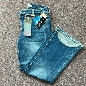 Women's Cropped Blue Jeans